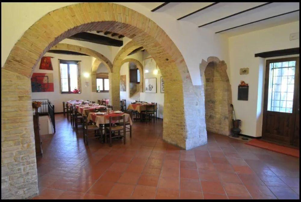 拉吉娜斯特雷乡村民宿 Civitella D'Arna 外观 照片