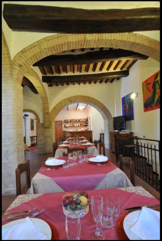 拉吉娜斯特雷乡村民宿 Civitella D'Arna 外观 照片